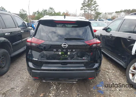 2024 Nissan Rogue Sv Fwd z USA, uszkodzony, nr VIN 5N1BT3BA0RC732711